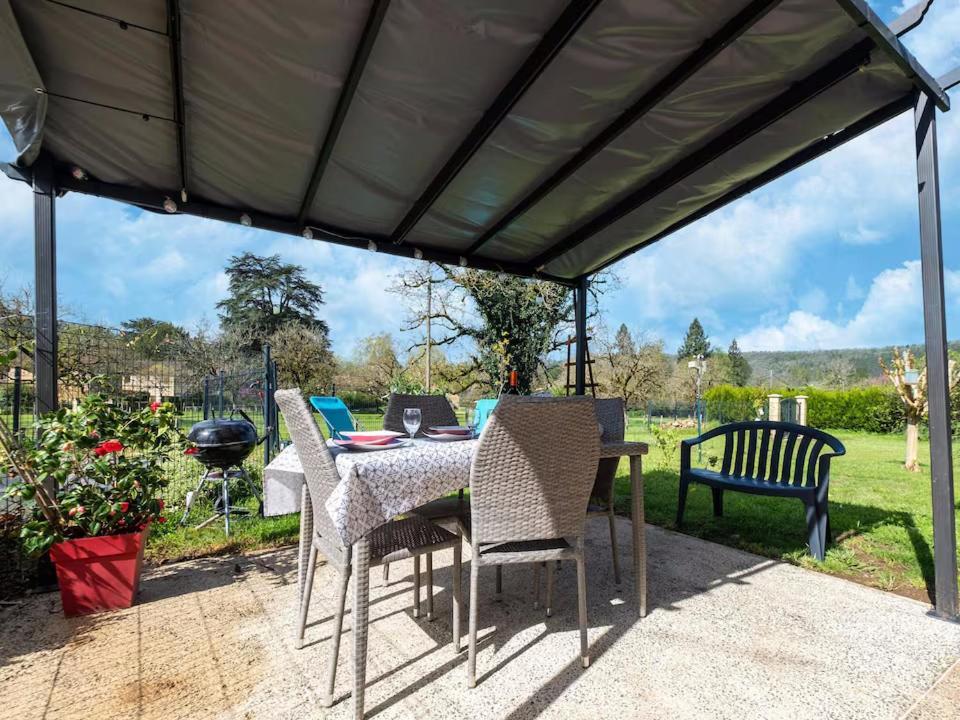 Gite De La Croix Saint-Leon-sur-Vezere Esterno foto